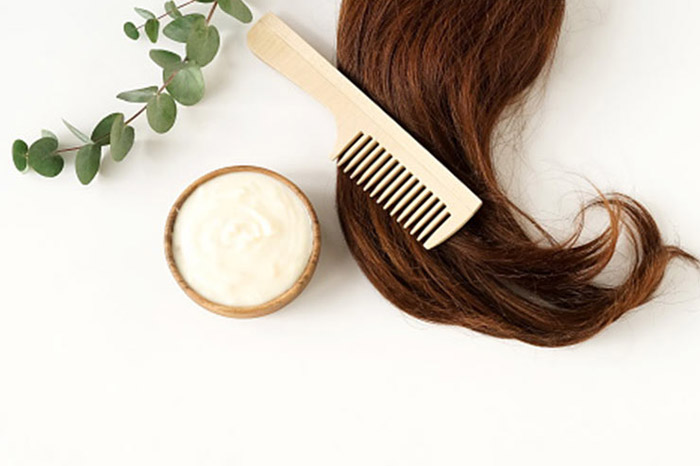 مراقبت از مو با استفاده از شامپو مناسب و نرم کننده موی سر